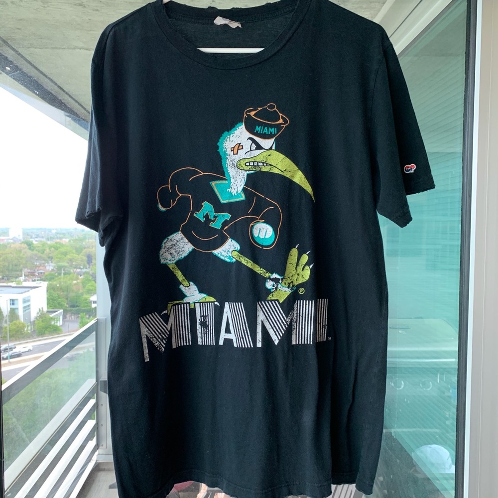 Vintage Miami hurricanes t-shirt